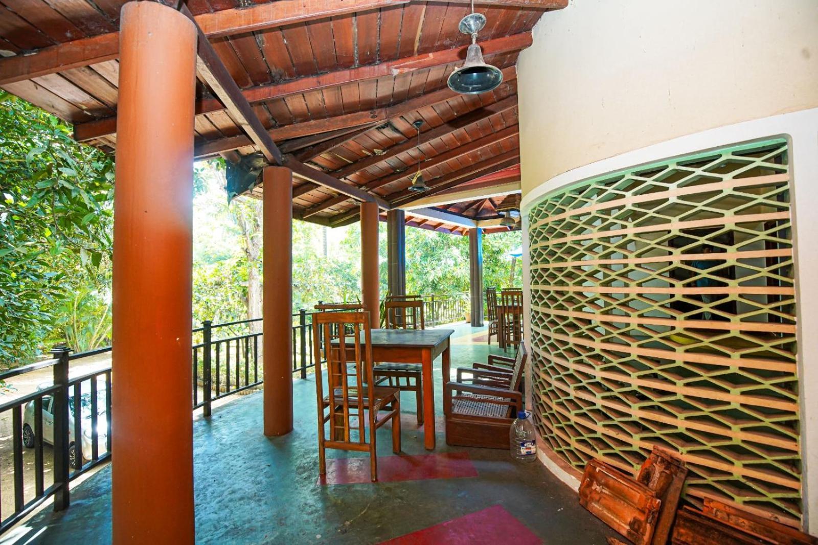 Leopard City Hostel Yala Tissamaharama Exteriör bild